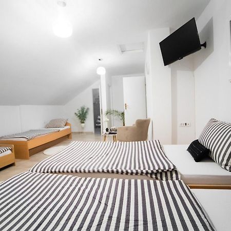 Hostel Herz Banja Luka Exteriör bild