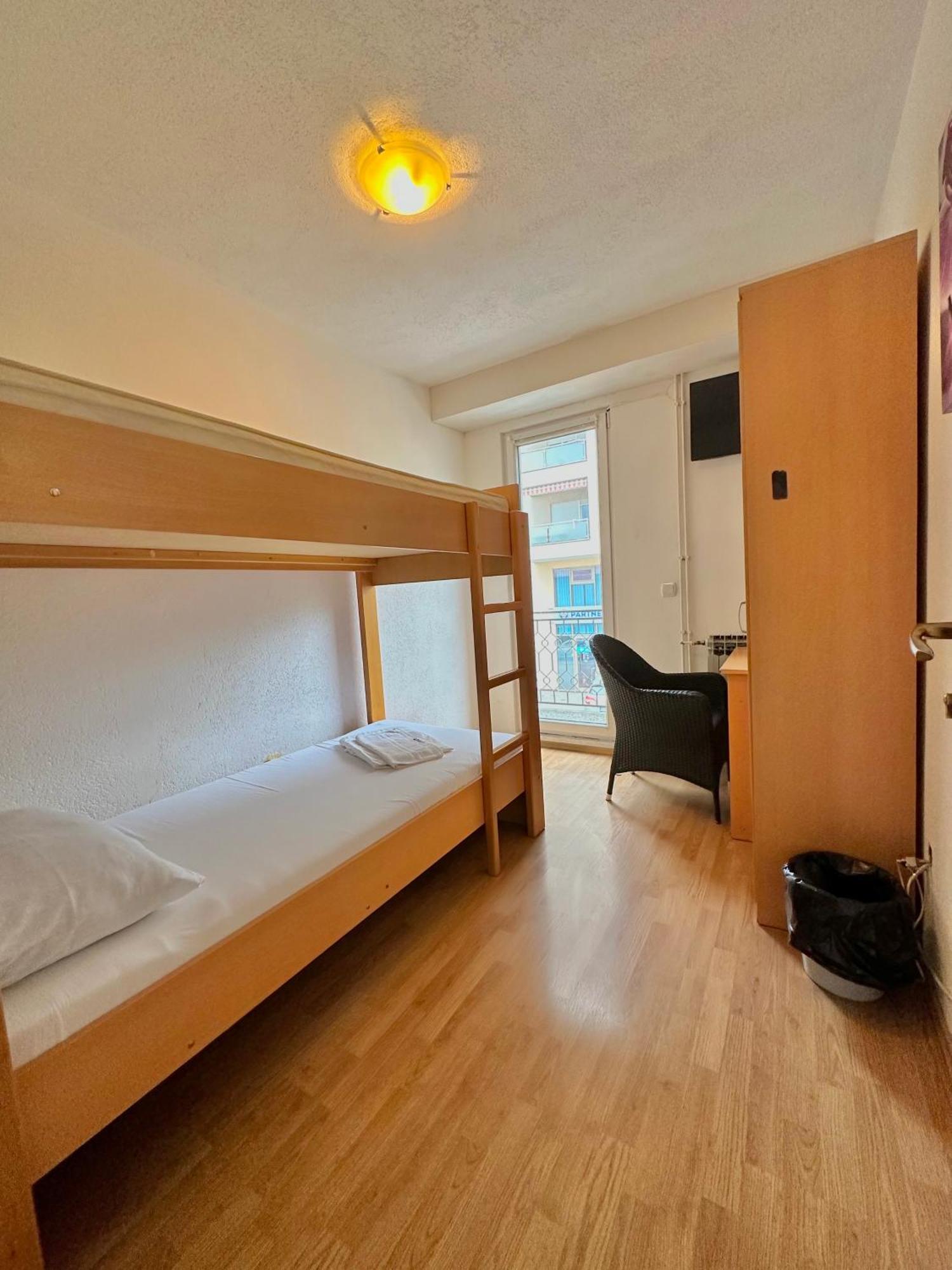 Hostel Herz Banja Luka Exteriör bild