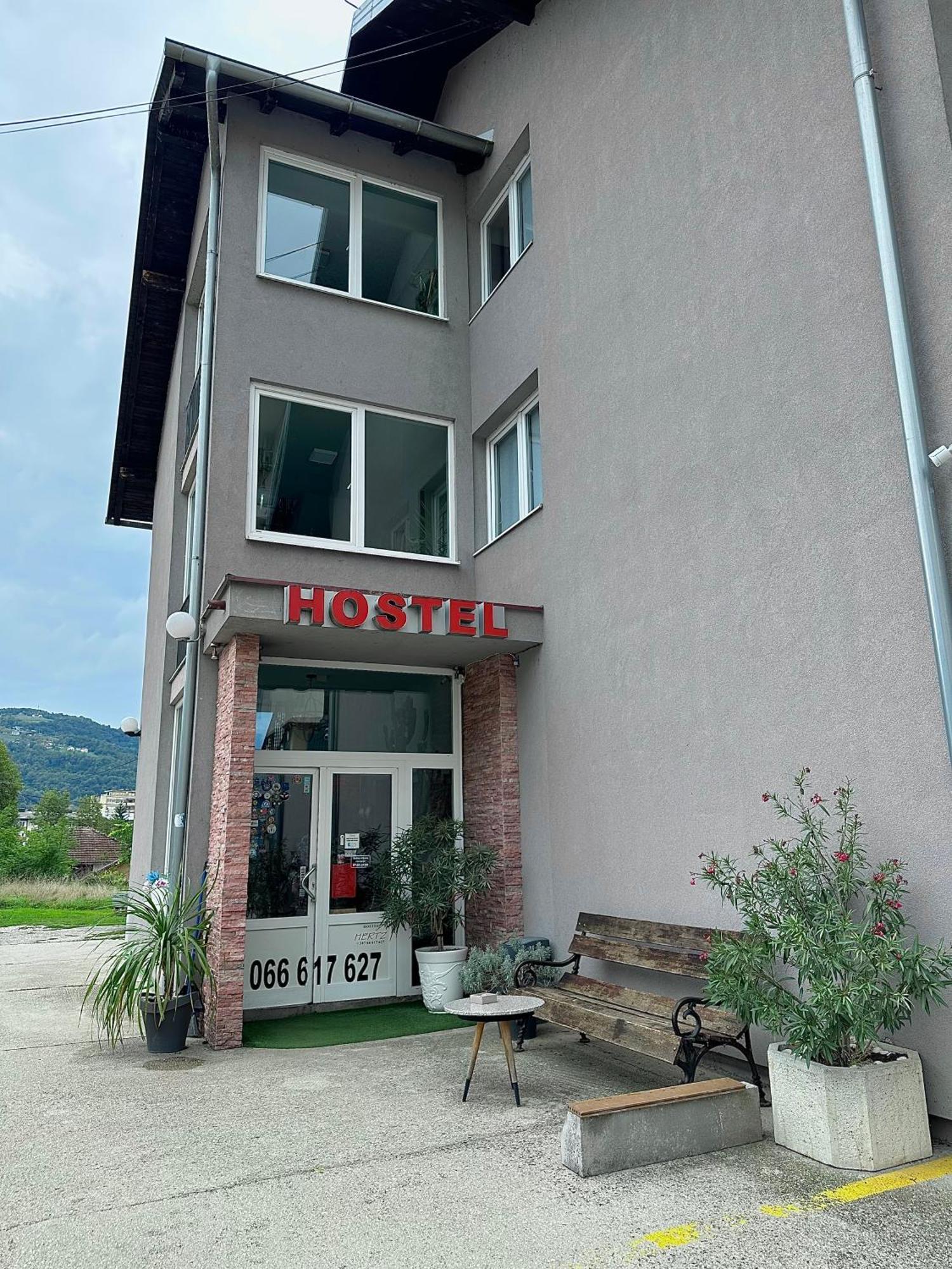 Hostel Herz Banja Luka Exteriör bild