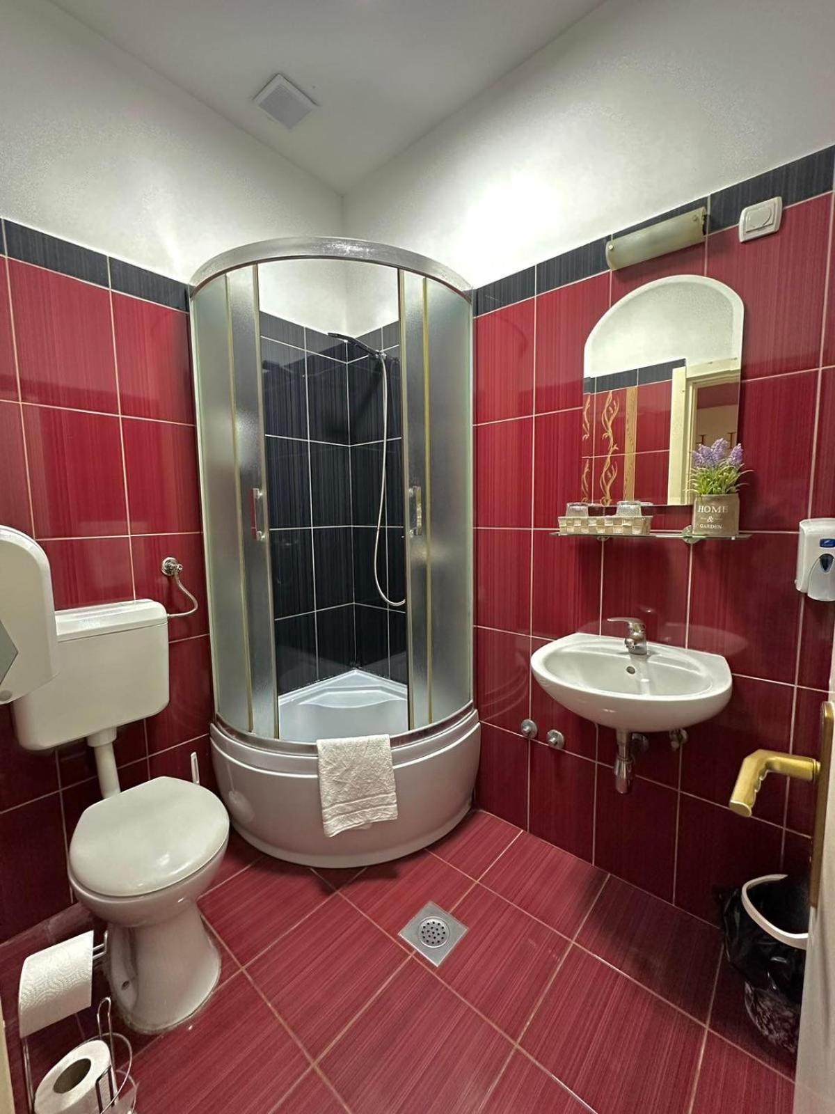 Hostel Herz Banja Luka Exteriör bild