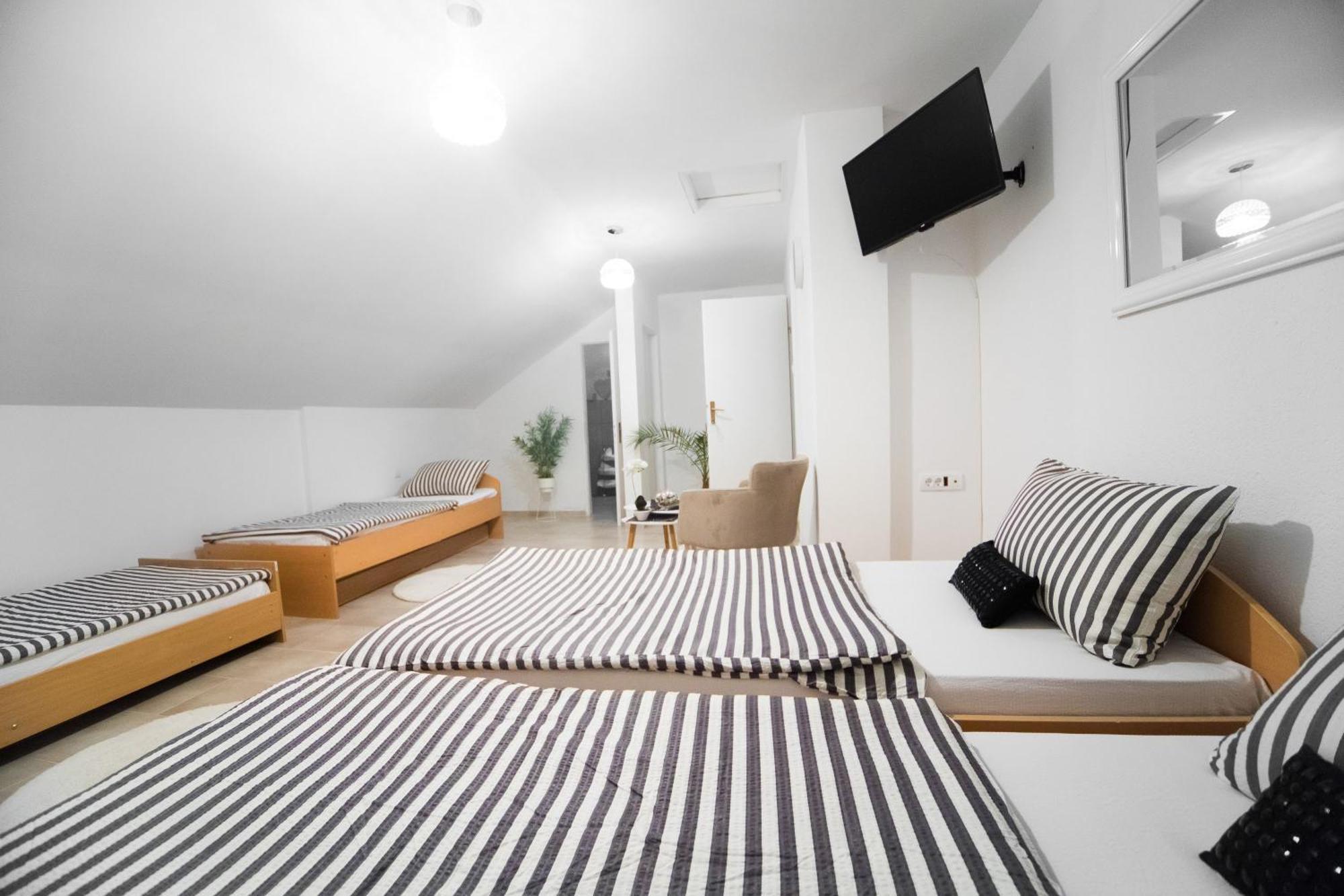 Hostel Herz Banja Luka Exteriör bild