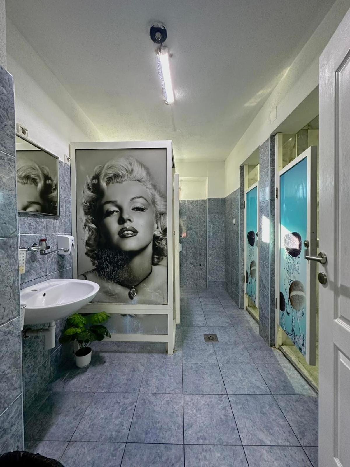 Hostel Herz Banja Luka Exteriör bild
