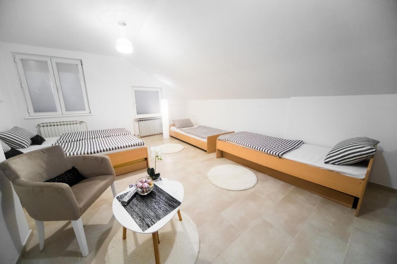 Hostel Herz Banja Luka Exteriör bild