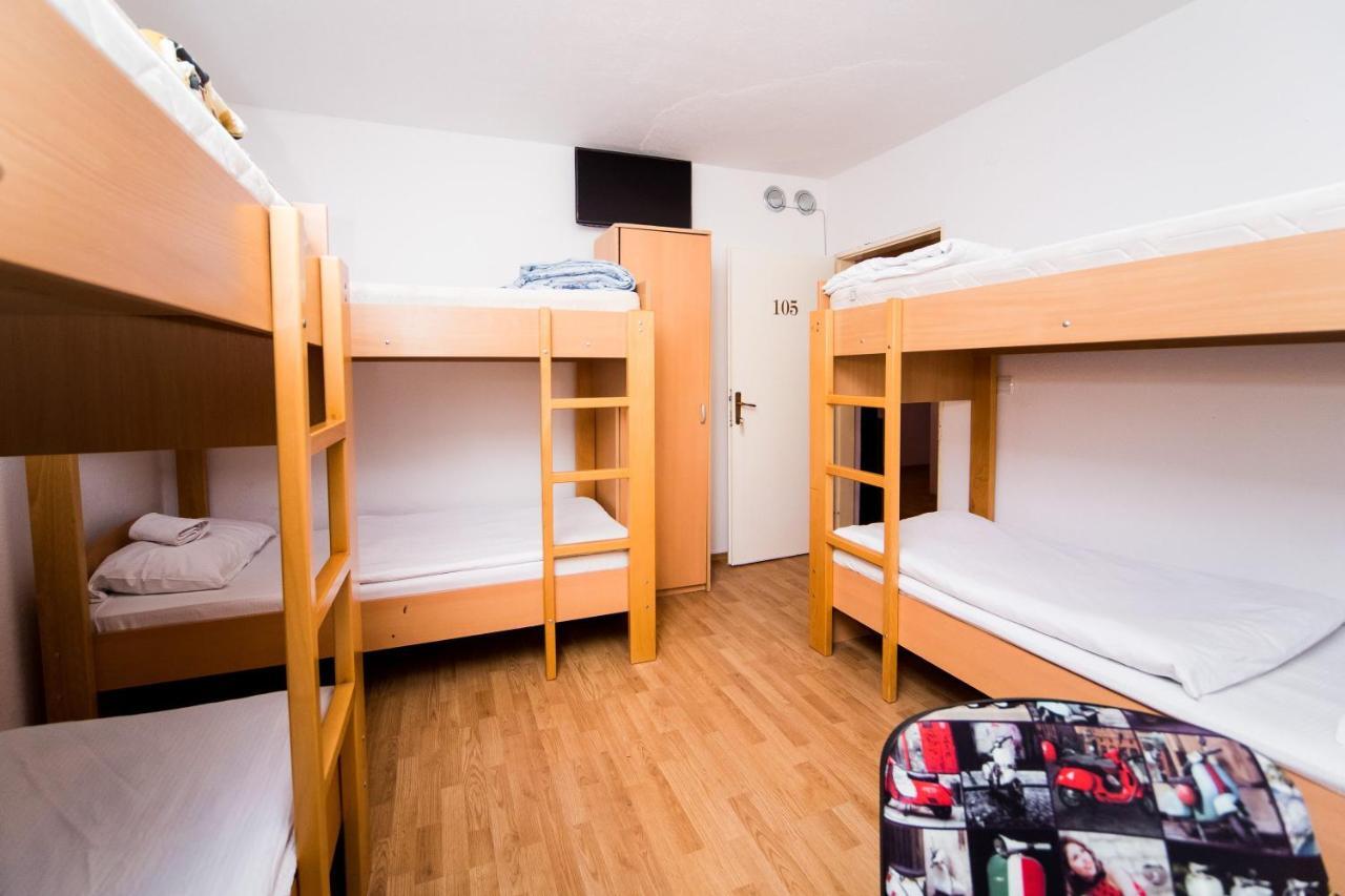 Hostel Herz Banja Luka Exteriör bild
