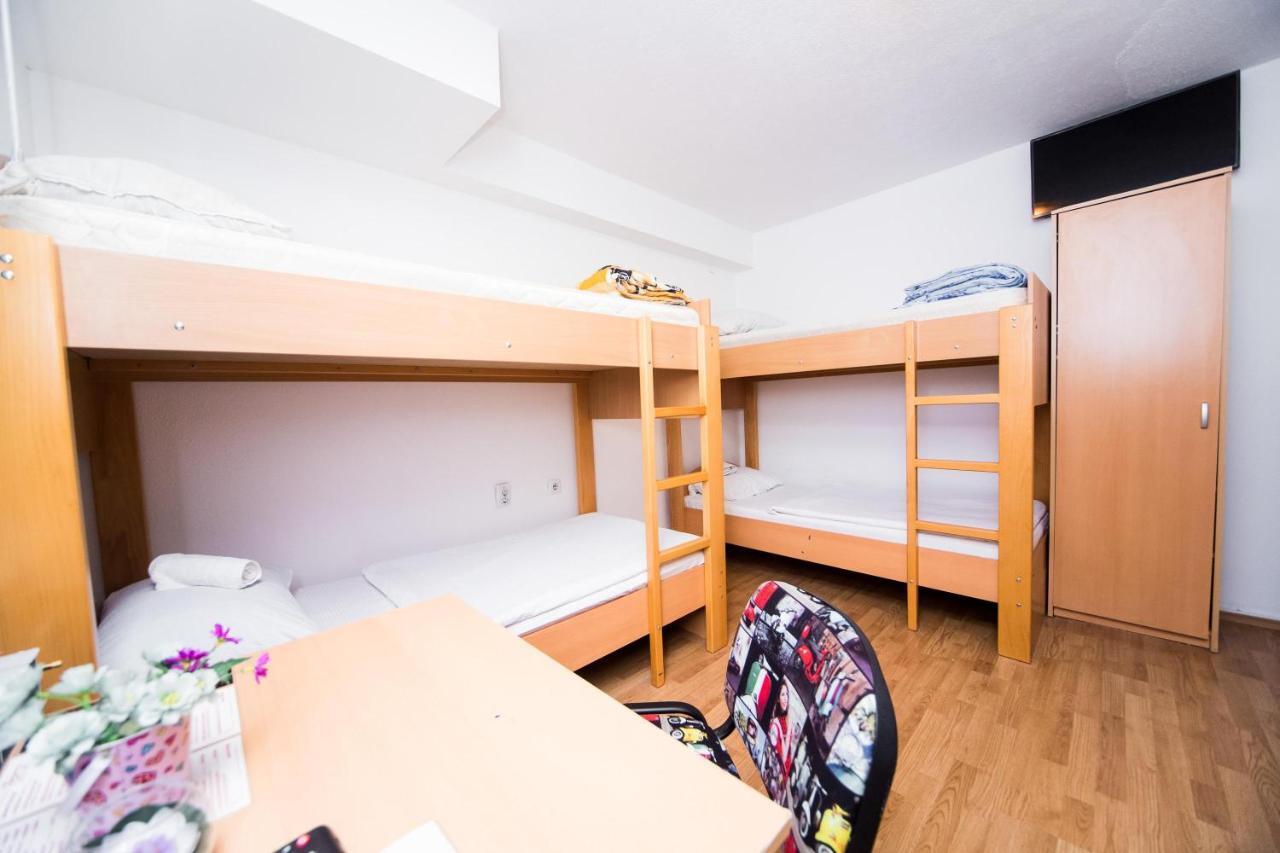Hostel Herz Banja Luka Exteriör bild