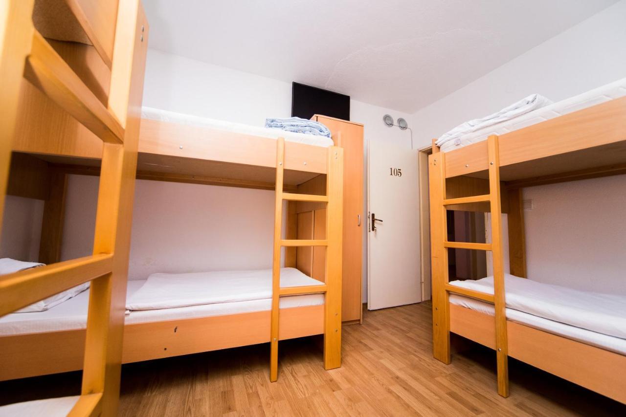 Hostel Herz Banja Luka Exteriör bild