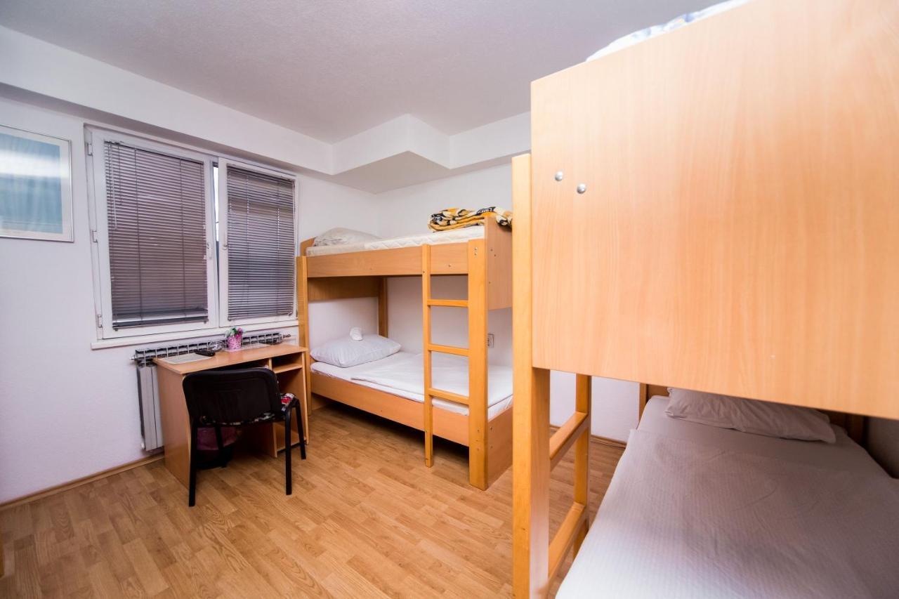 Hostel Herz Banja Luka Exteriör bild