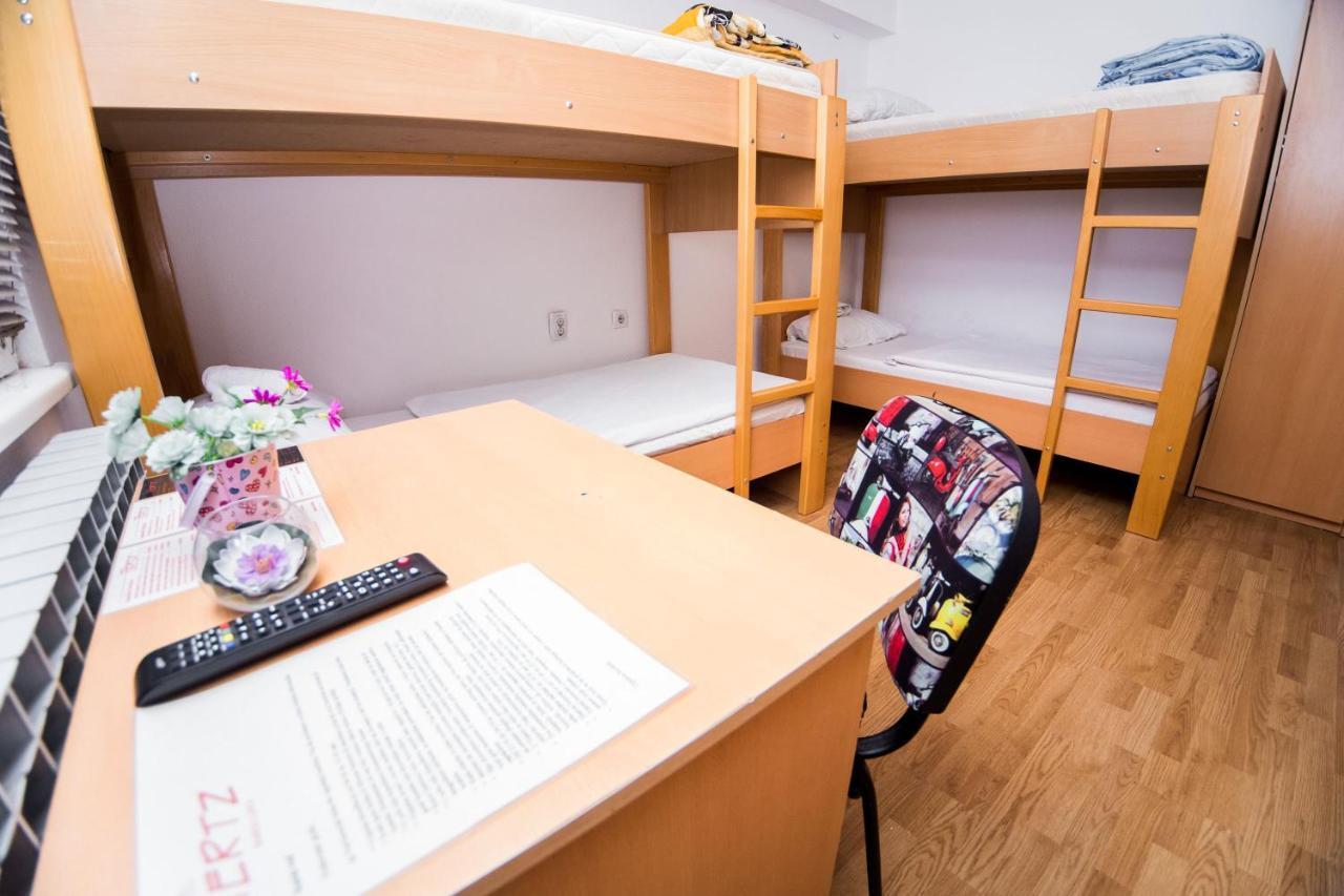 Hostel Herz Banja Luka Exteriör bild