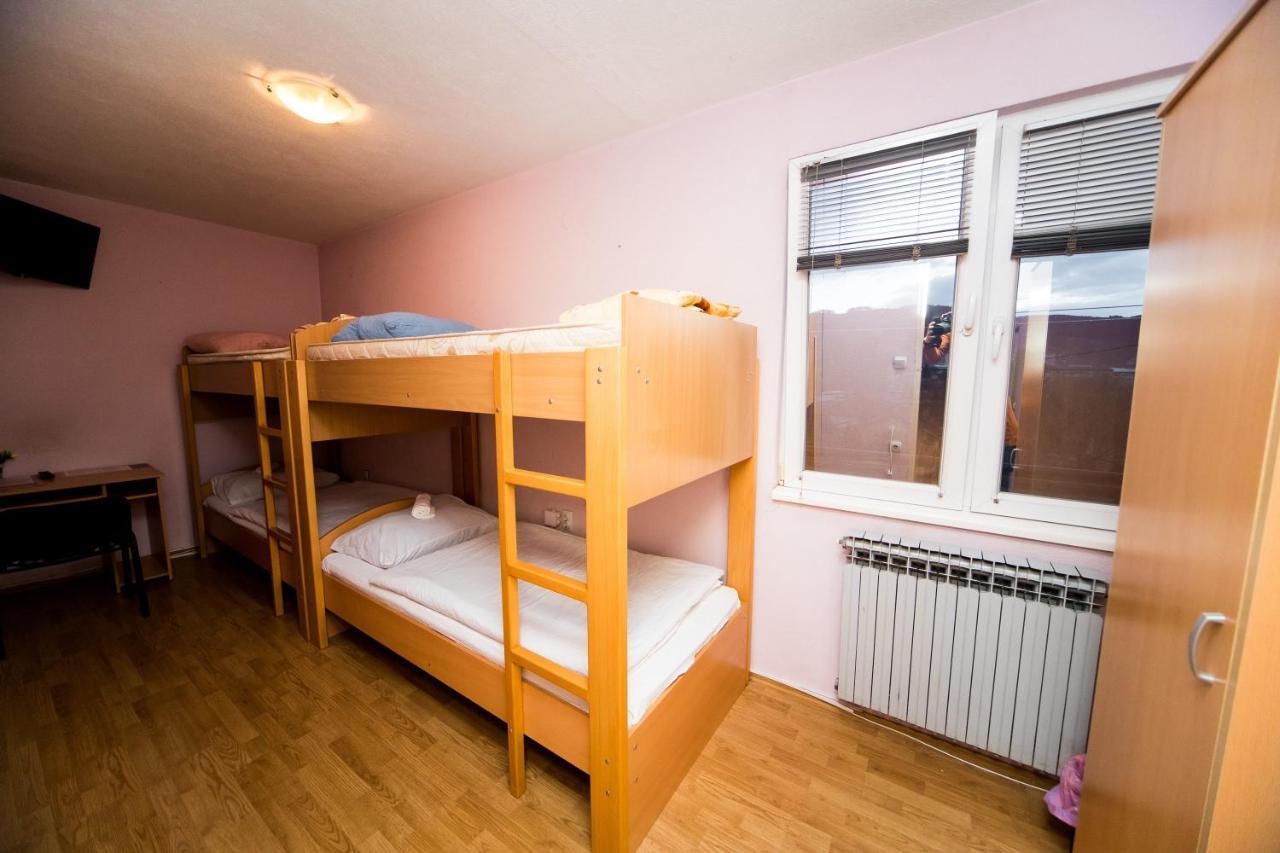 Hostel Herz Banja Luka Exteriör bild