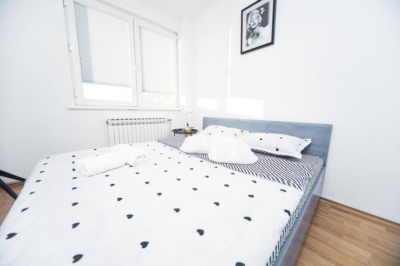 Hostel Herz Banja Luka Exteriör bild