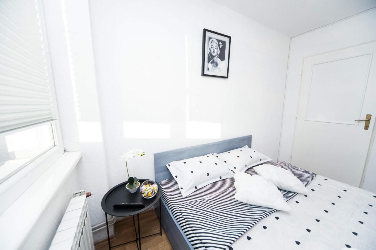 Hostel Herz Banja Luka Exteriör bild